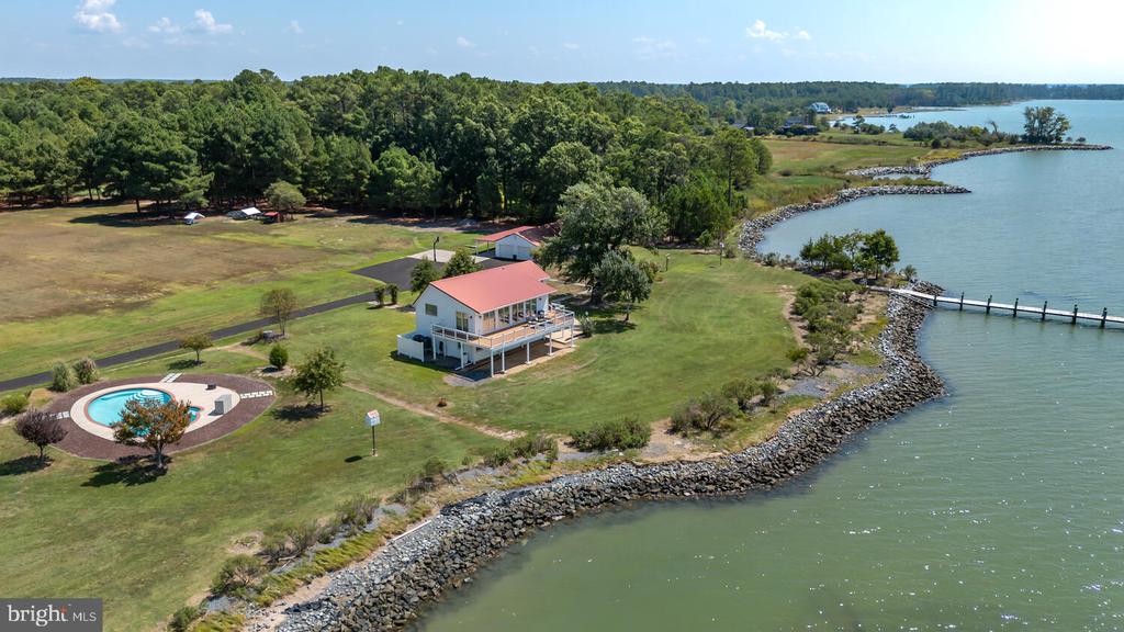 5476 Ragged Point Rd