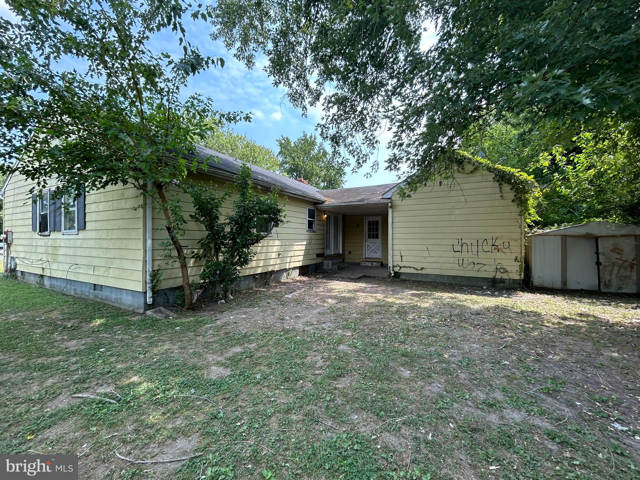 810 Slacum St