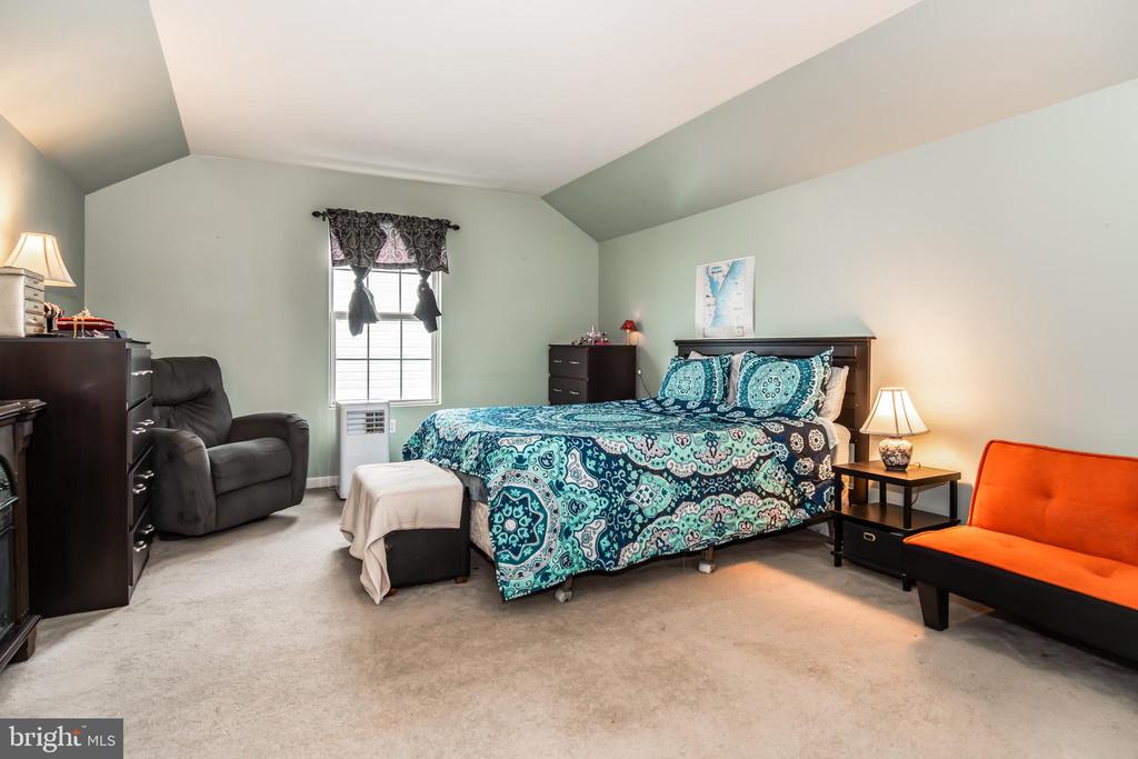 5 Mimosa Ct
