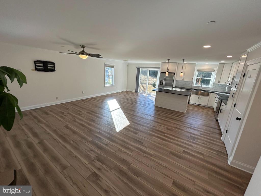 114 Trinity Ct