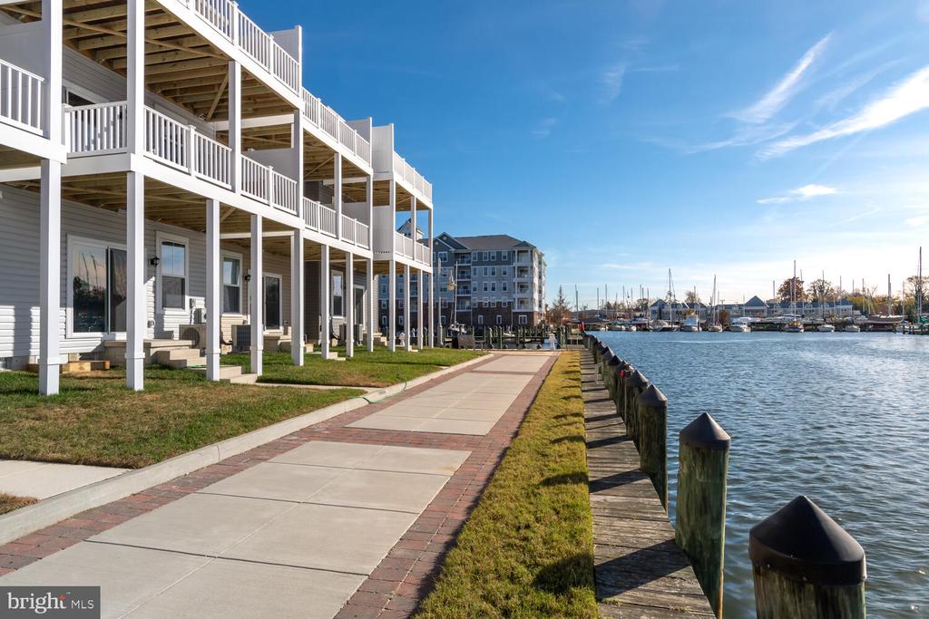 34 Riverside Wharf