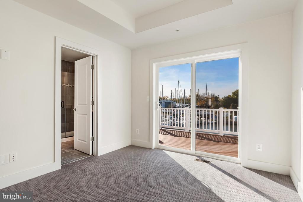 34 Riverside Wharf