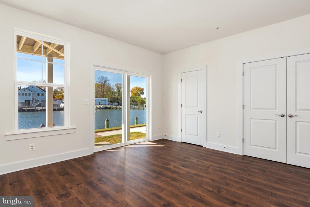 34 Riverside Wharf