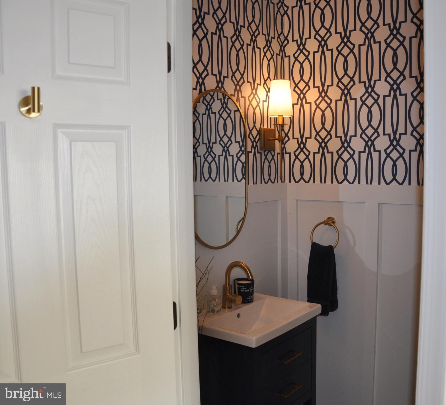 105 SAILORS LN #105