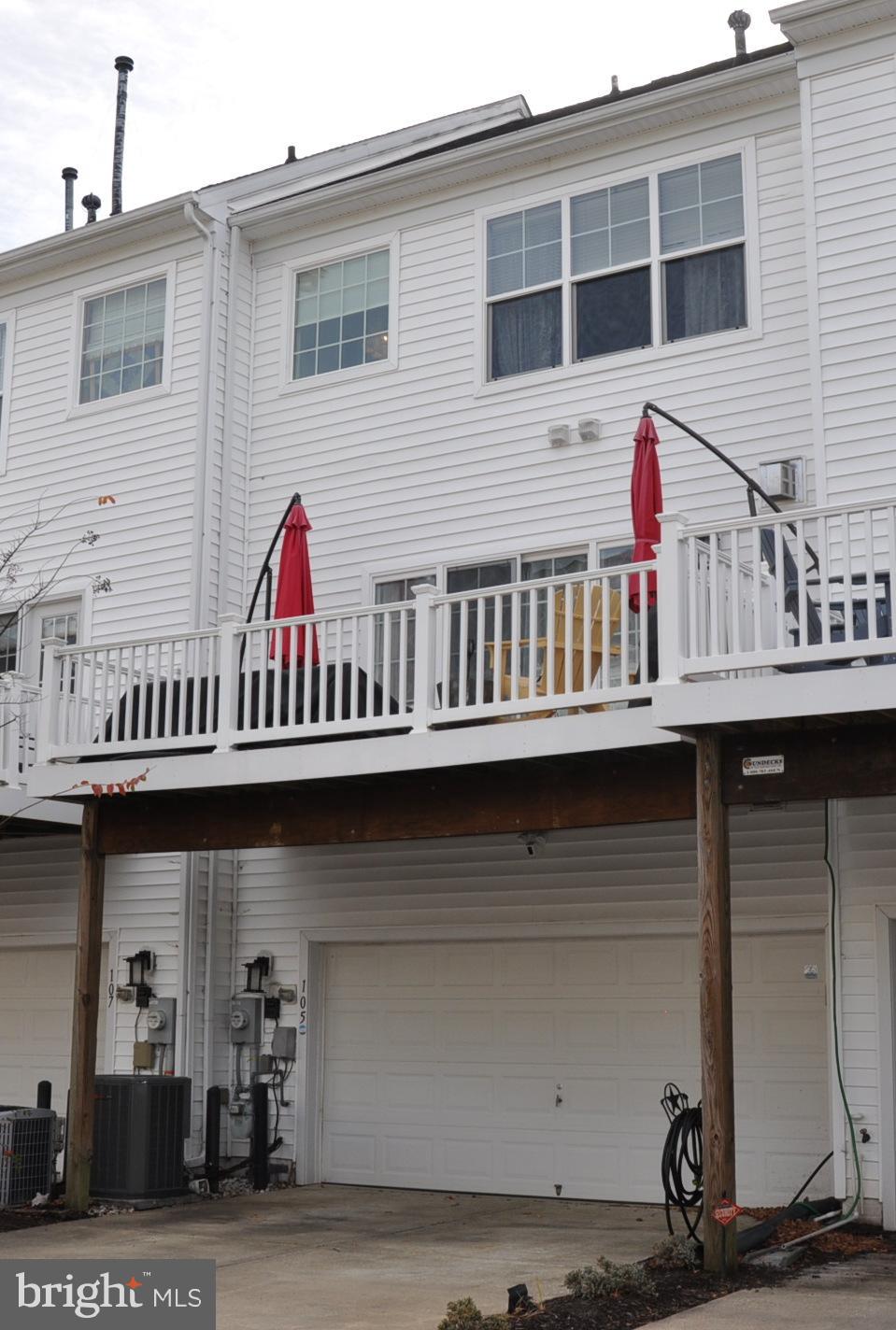 105 SAILORS LN #105