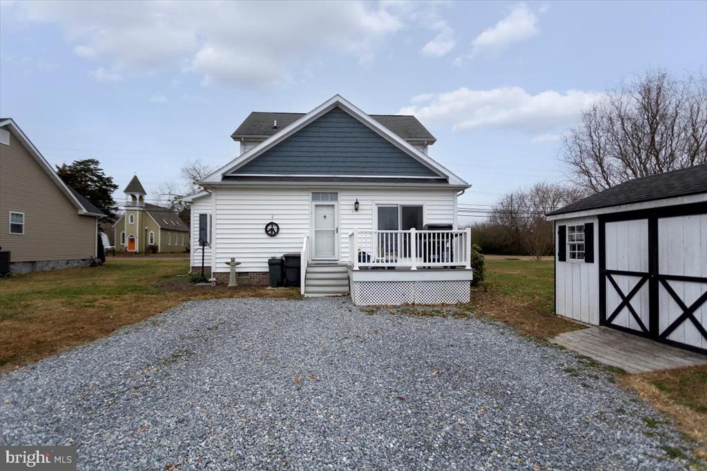 305 Railroad Ave