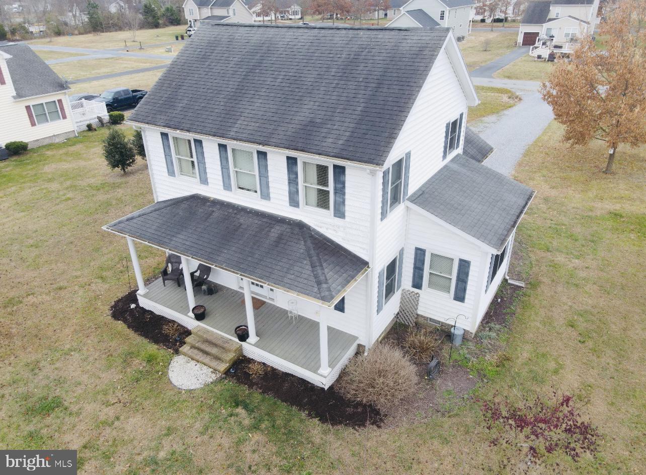305 Railroad Ave
