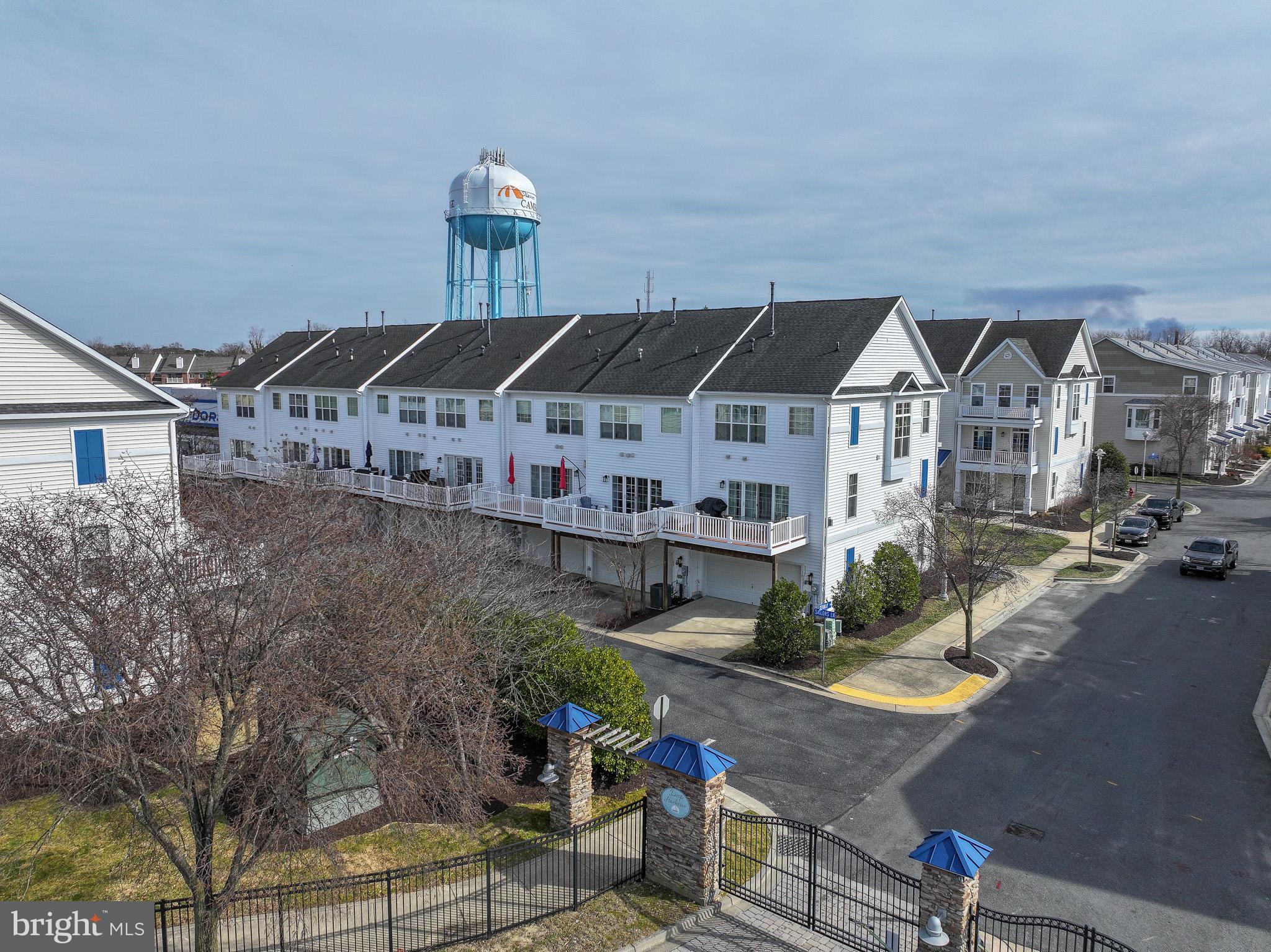 101 Sailors Ln #101
