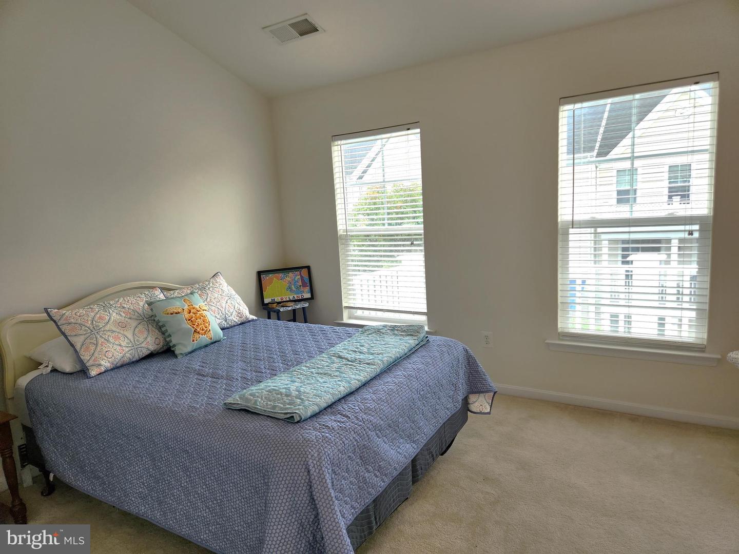 101 Sailors Ln #101