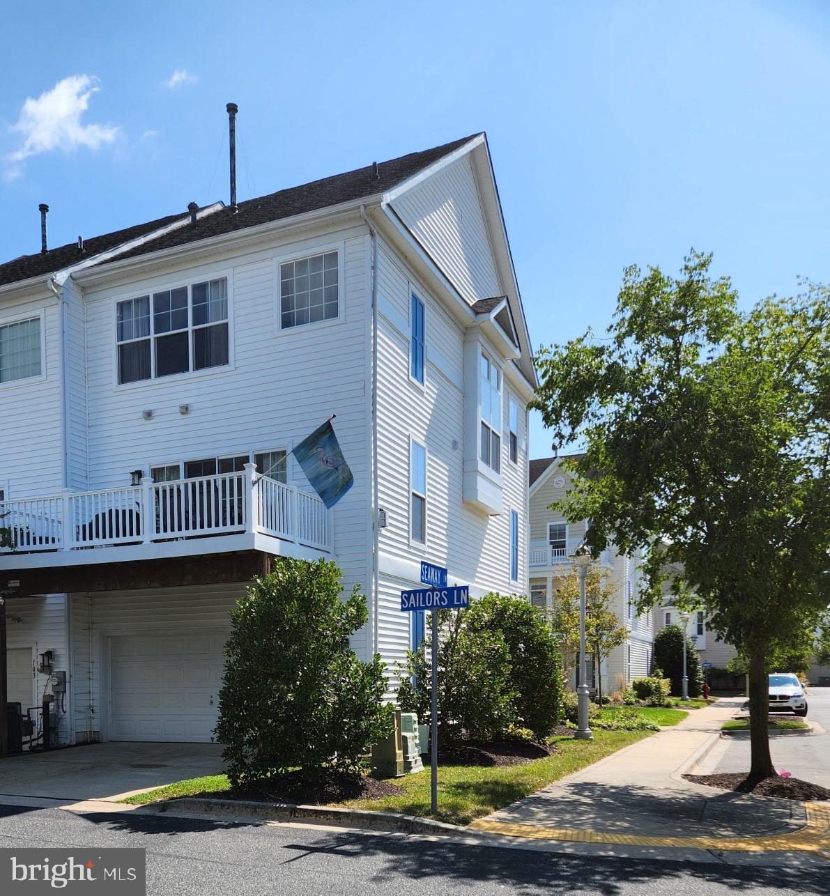 101 Sailors Ln #101