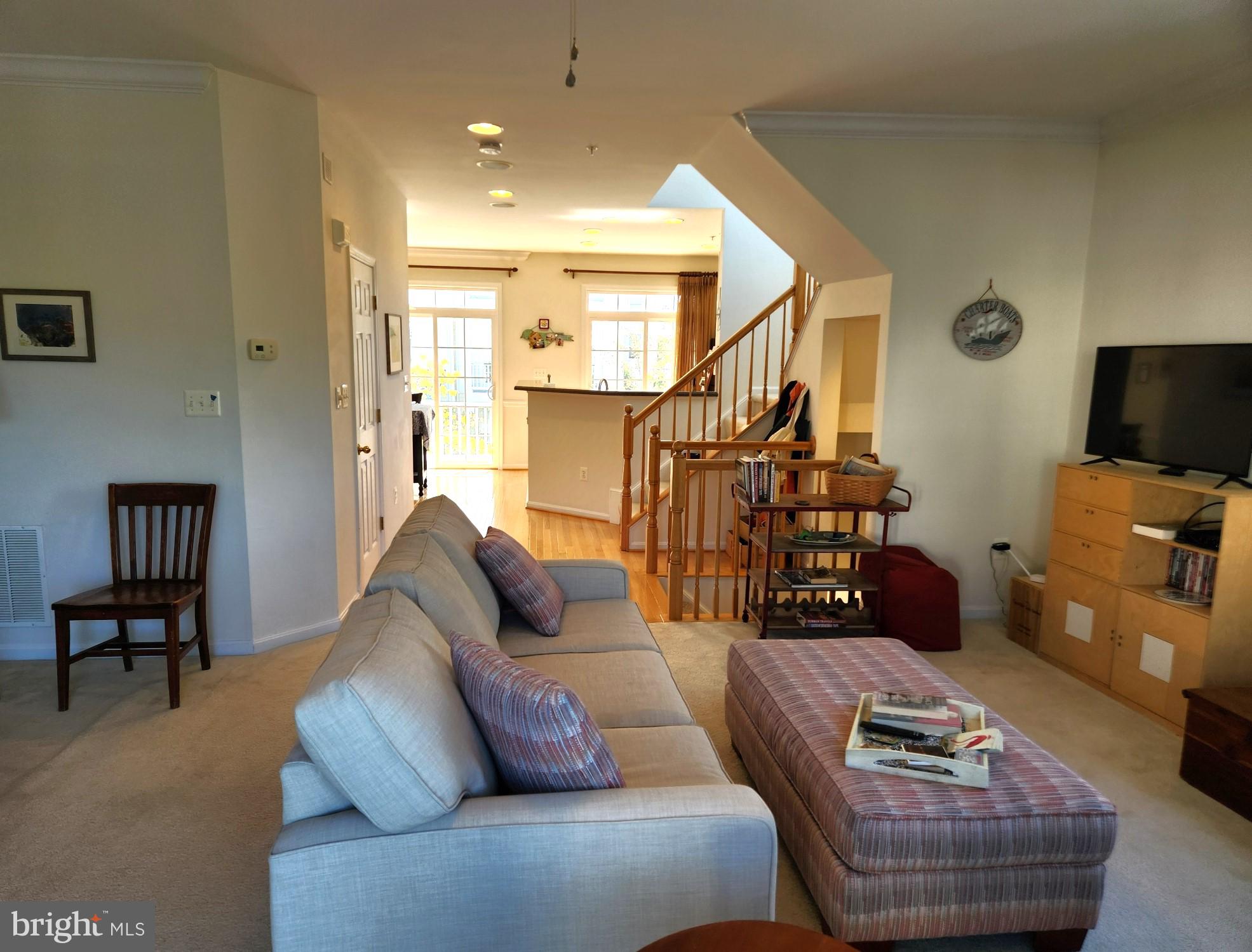 101 Sailors Ln #101