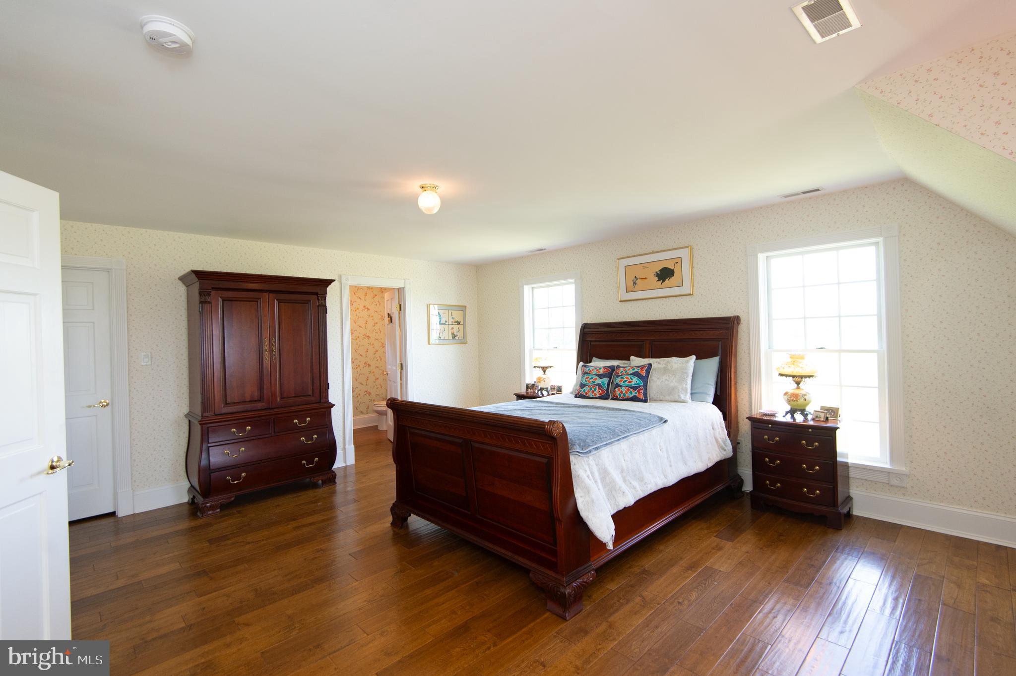 2435 Elliott Island Rd