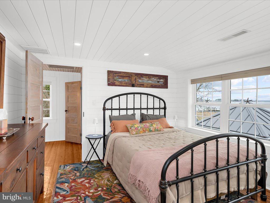 1217 Flowers Rd