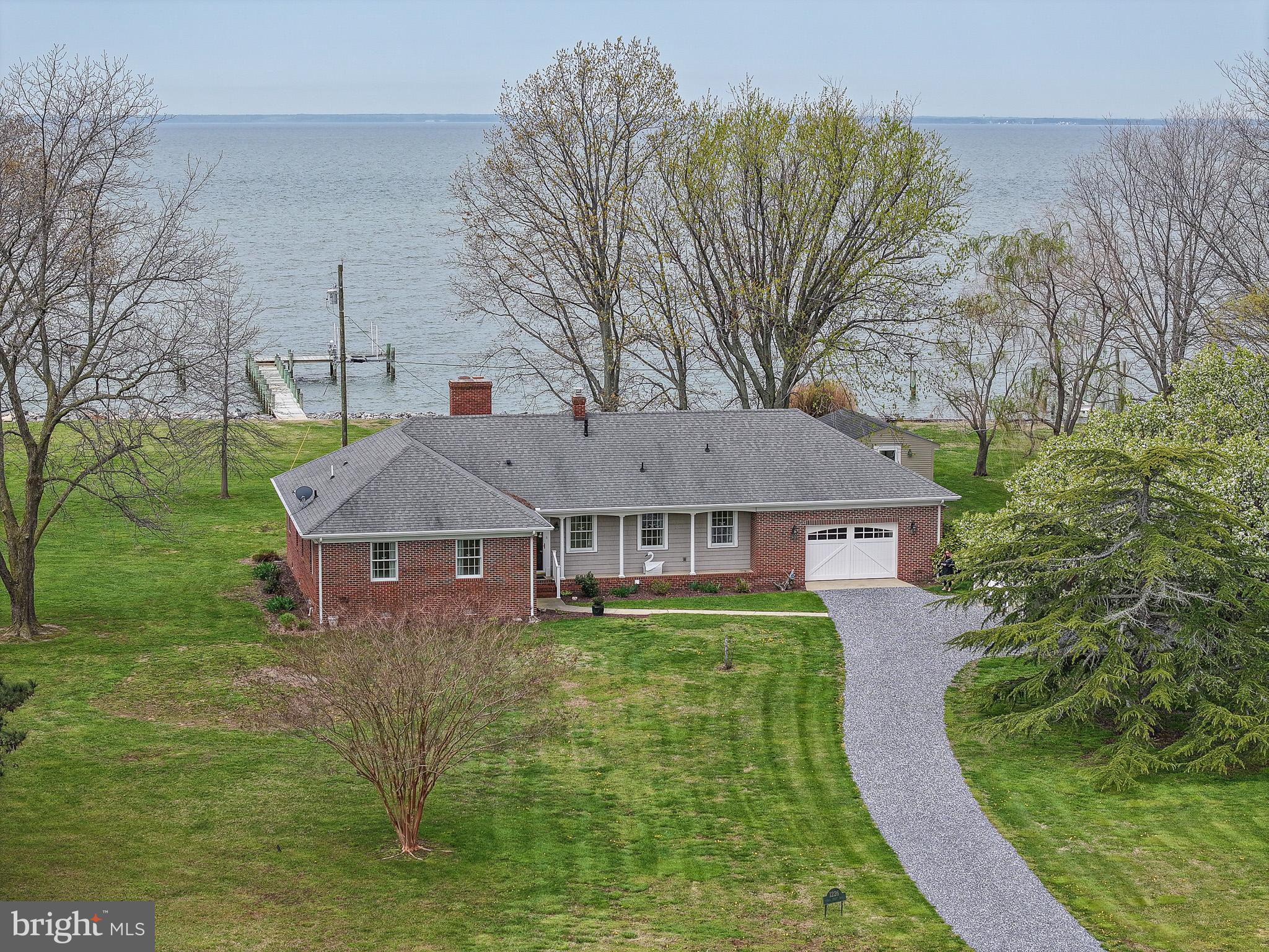 1226 Horse Point Rd