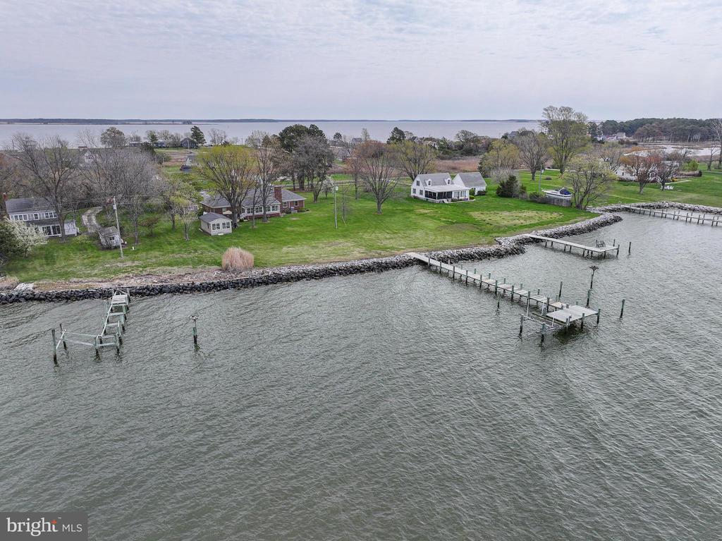 1226 Horse Point Rd