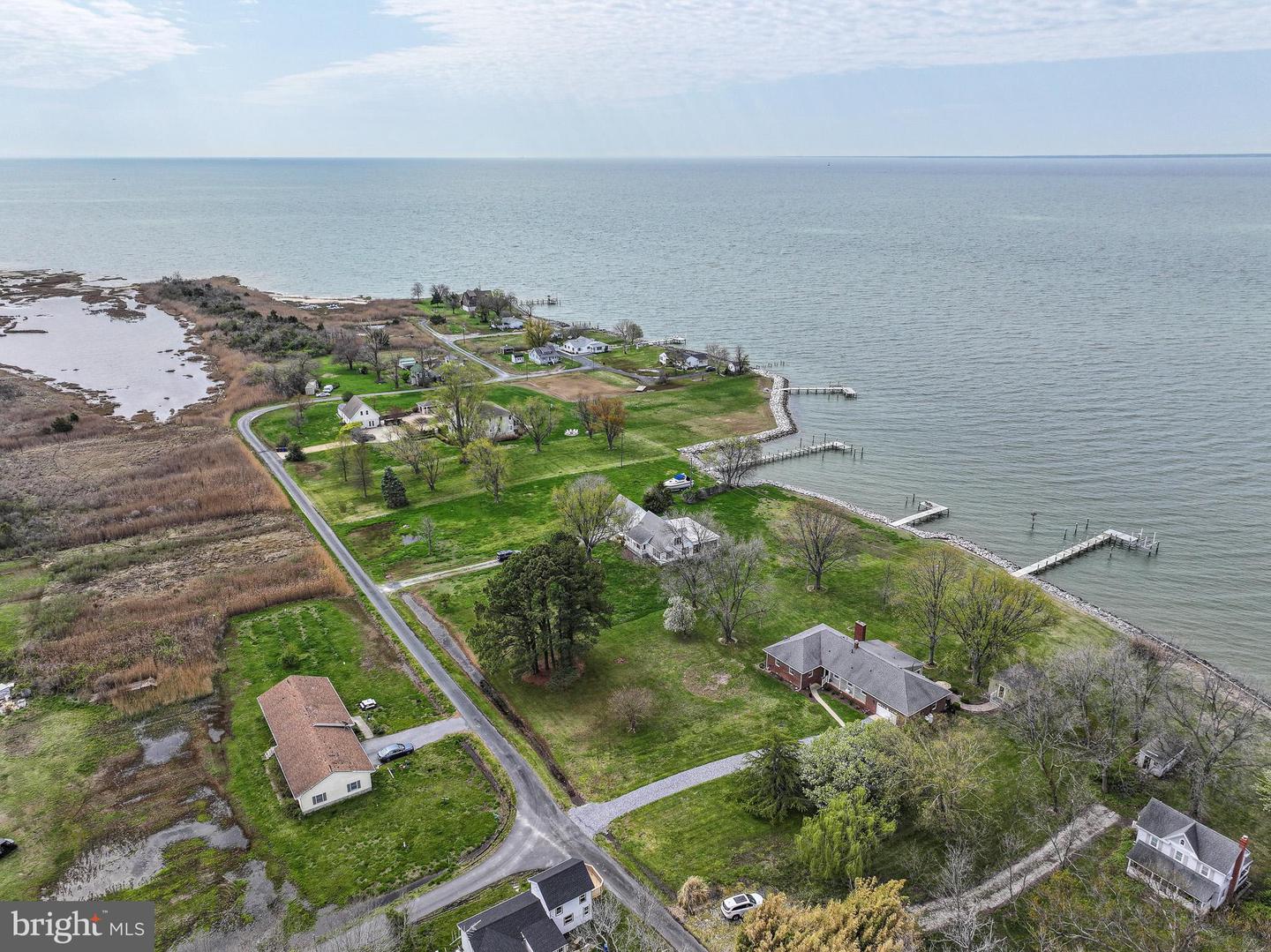 1226 Horse Point Rd