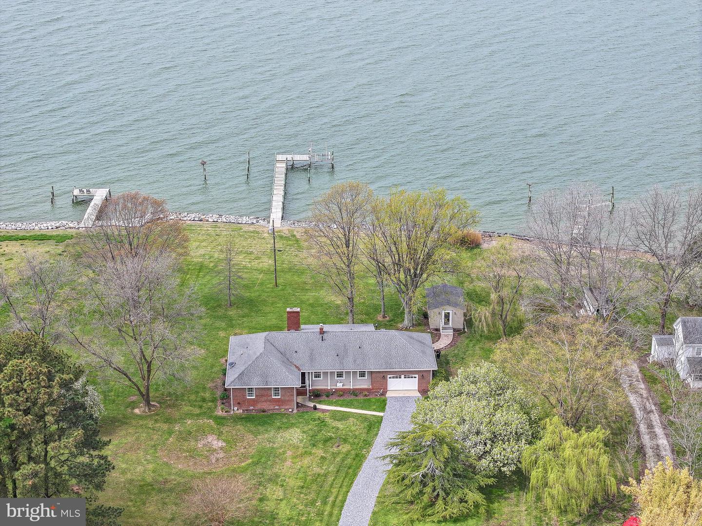 1226 Horse Point Rd