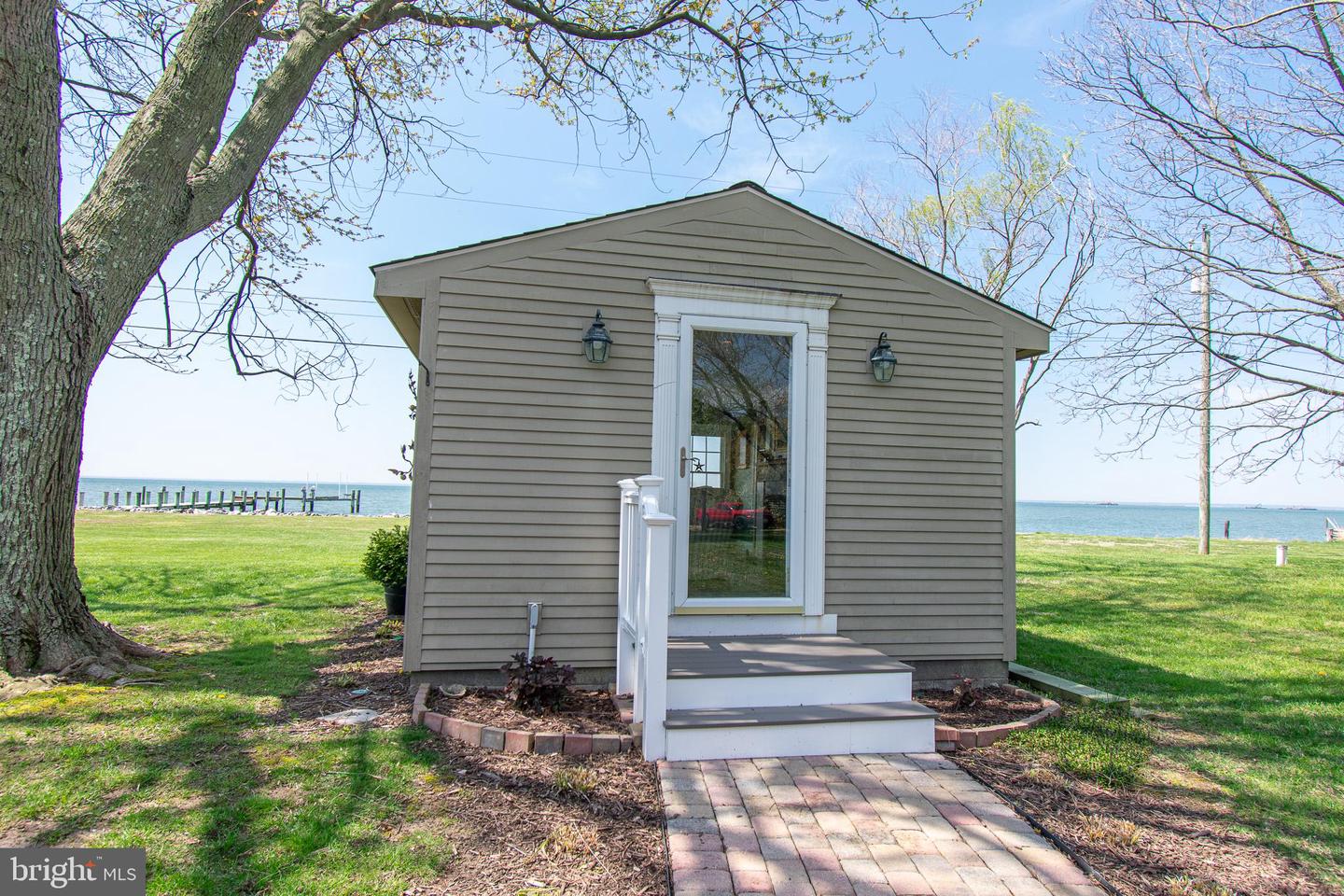 1226 Horse Point Rd