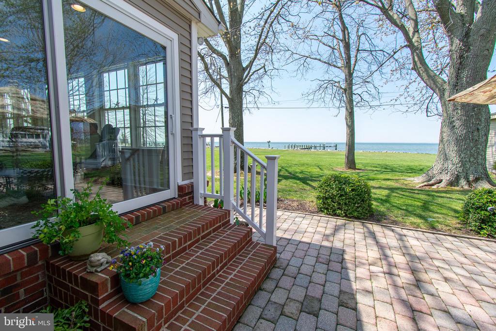 1226 Horse Point Rd