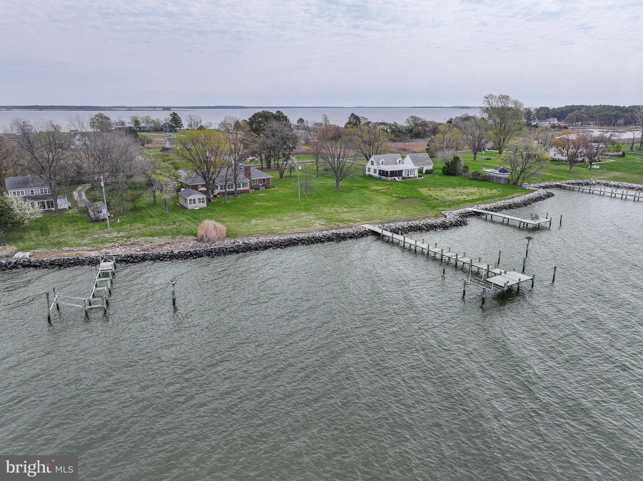 1226 Horse Point Rd