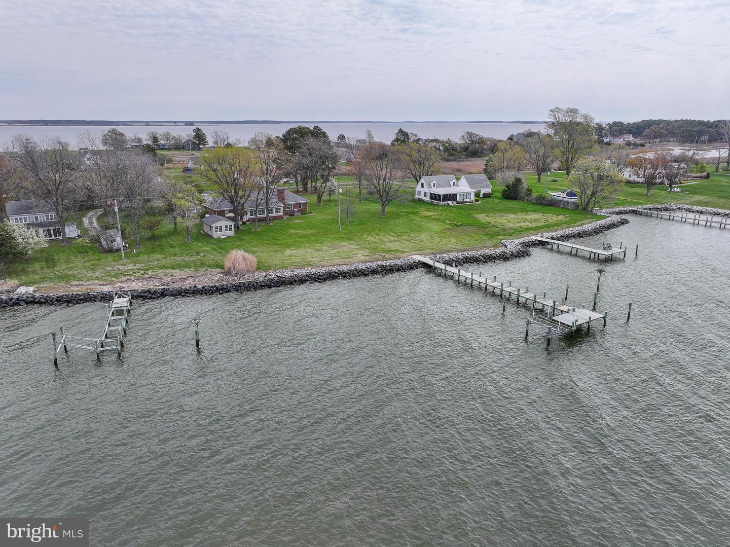 1226 Horse Point Rd