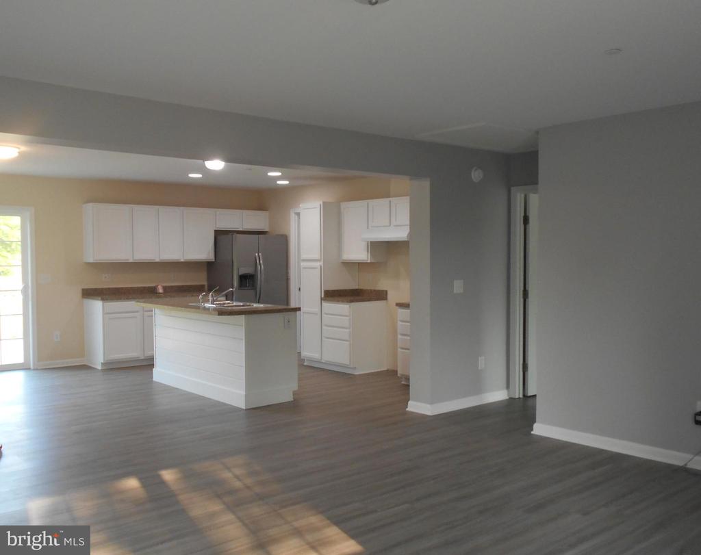 6271 Solomons Cir