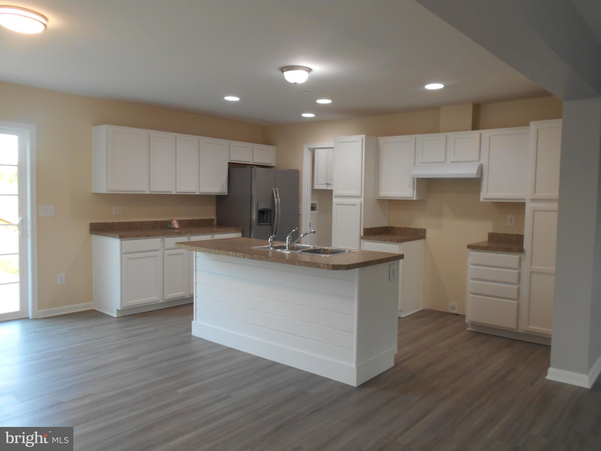 6271 Solomons Cir