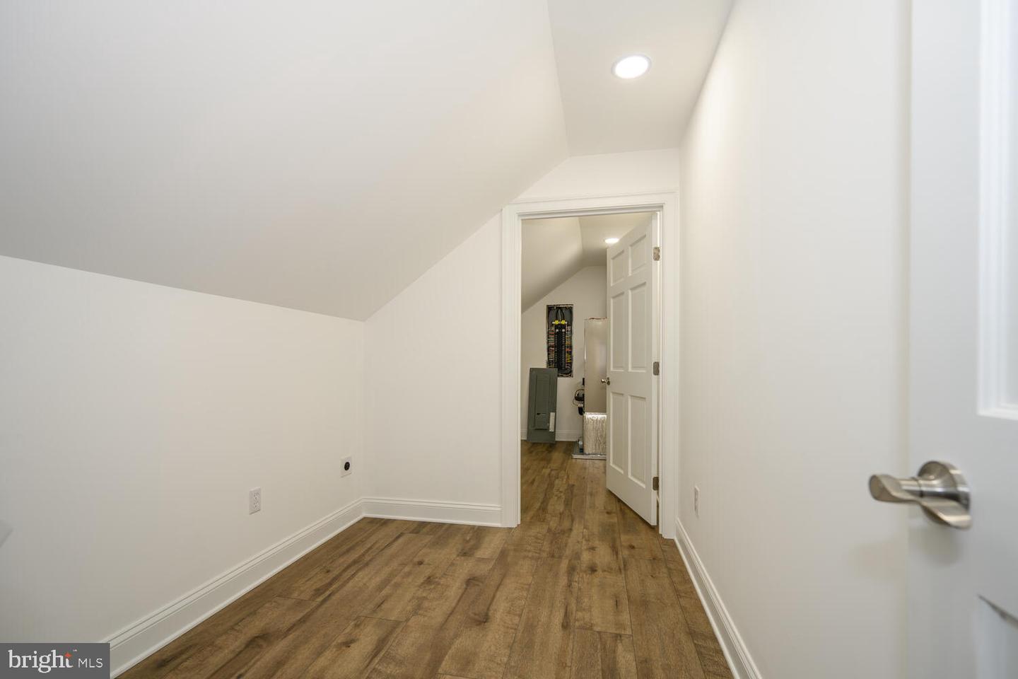 405 Collins Ave