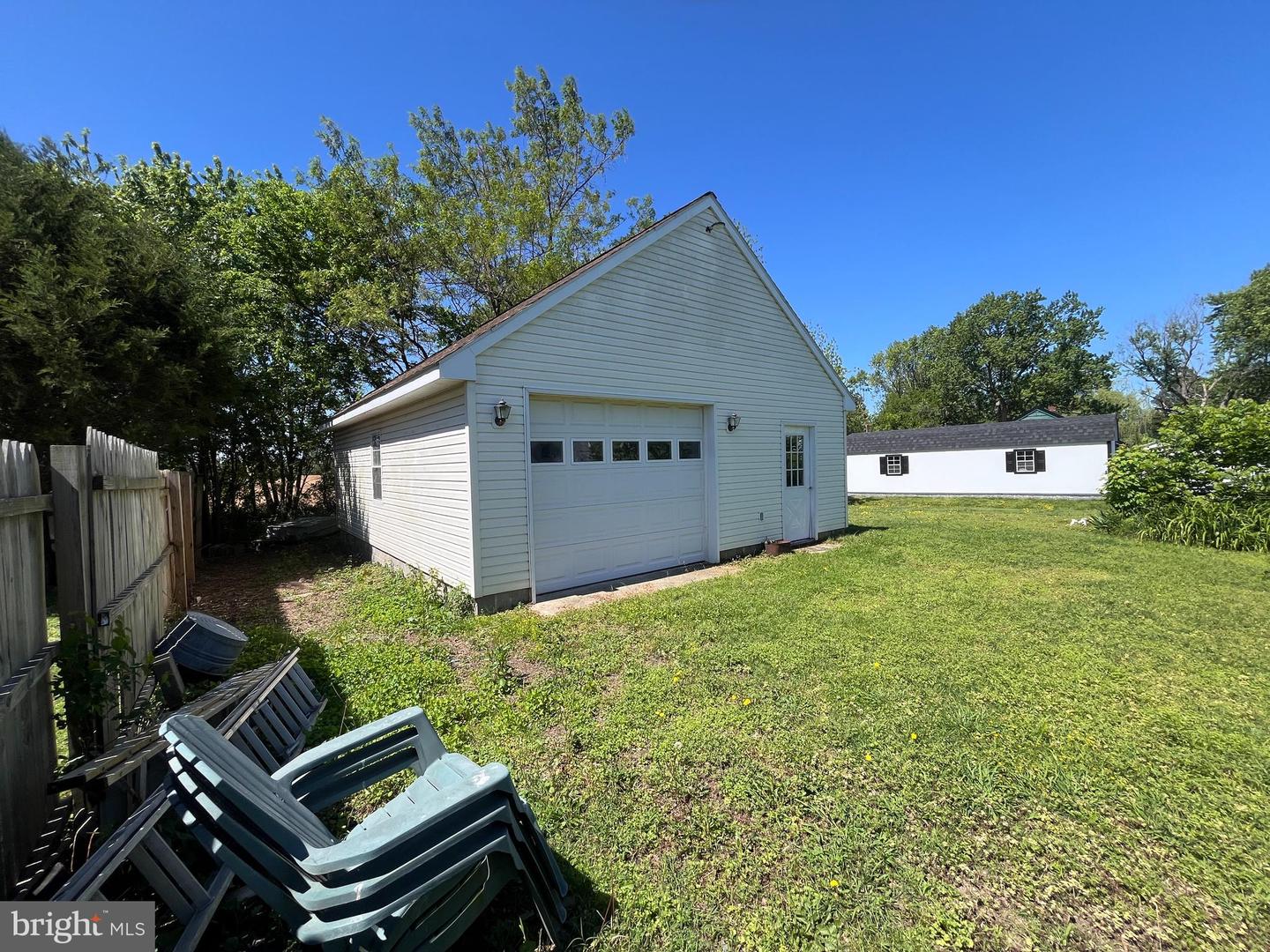 214 E Appleby Ave