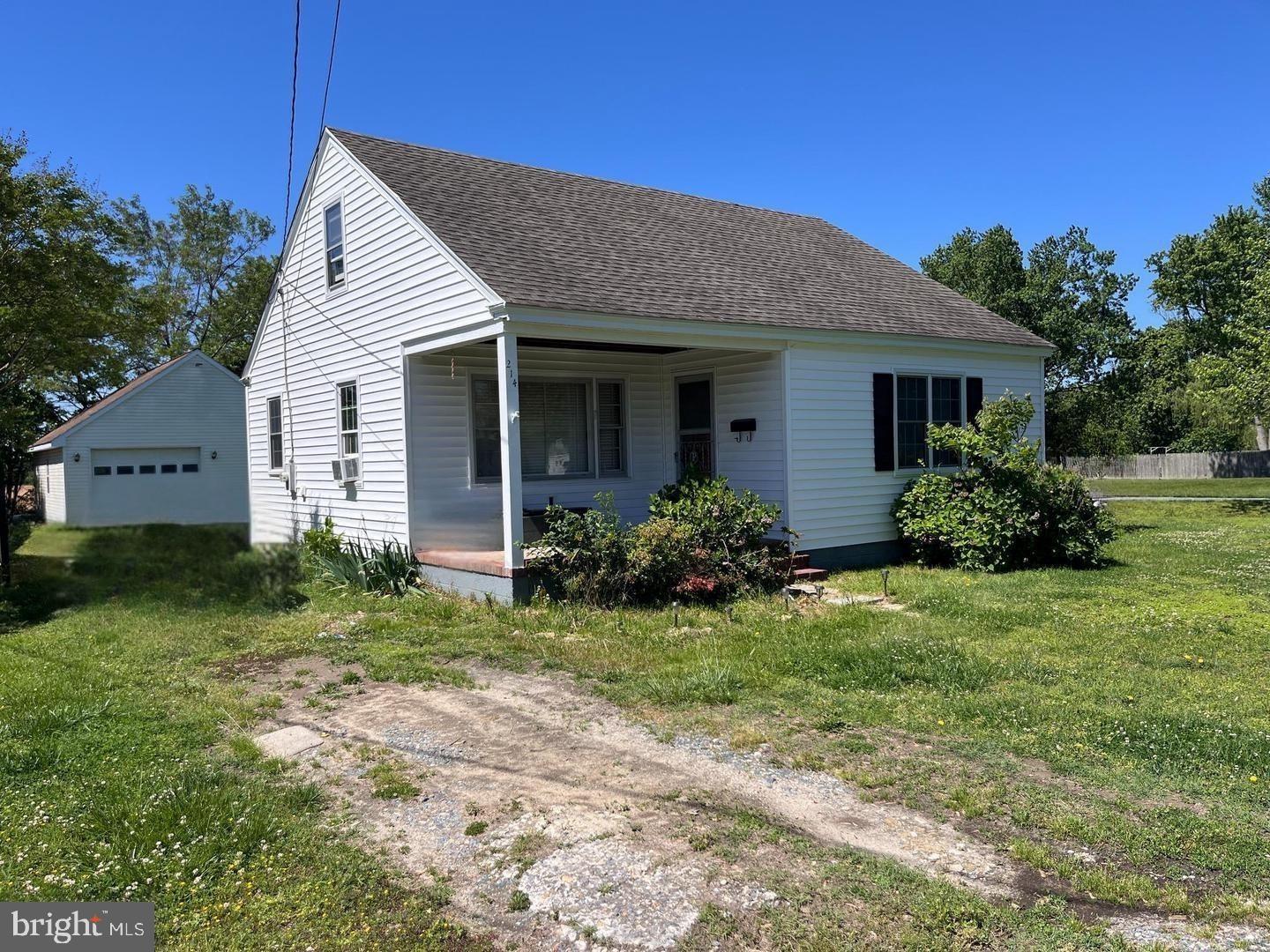 214 E Appleby Ave