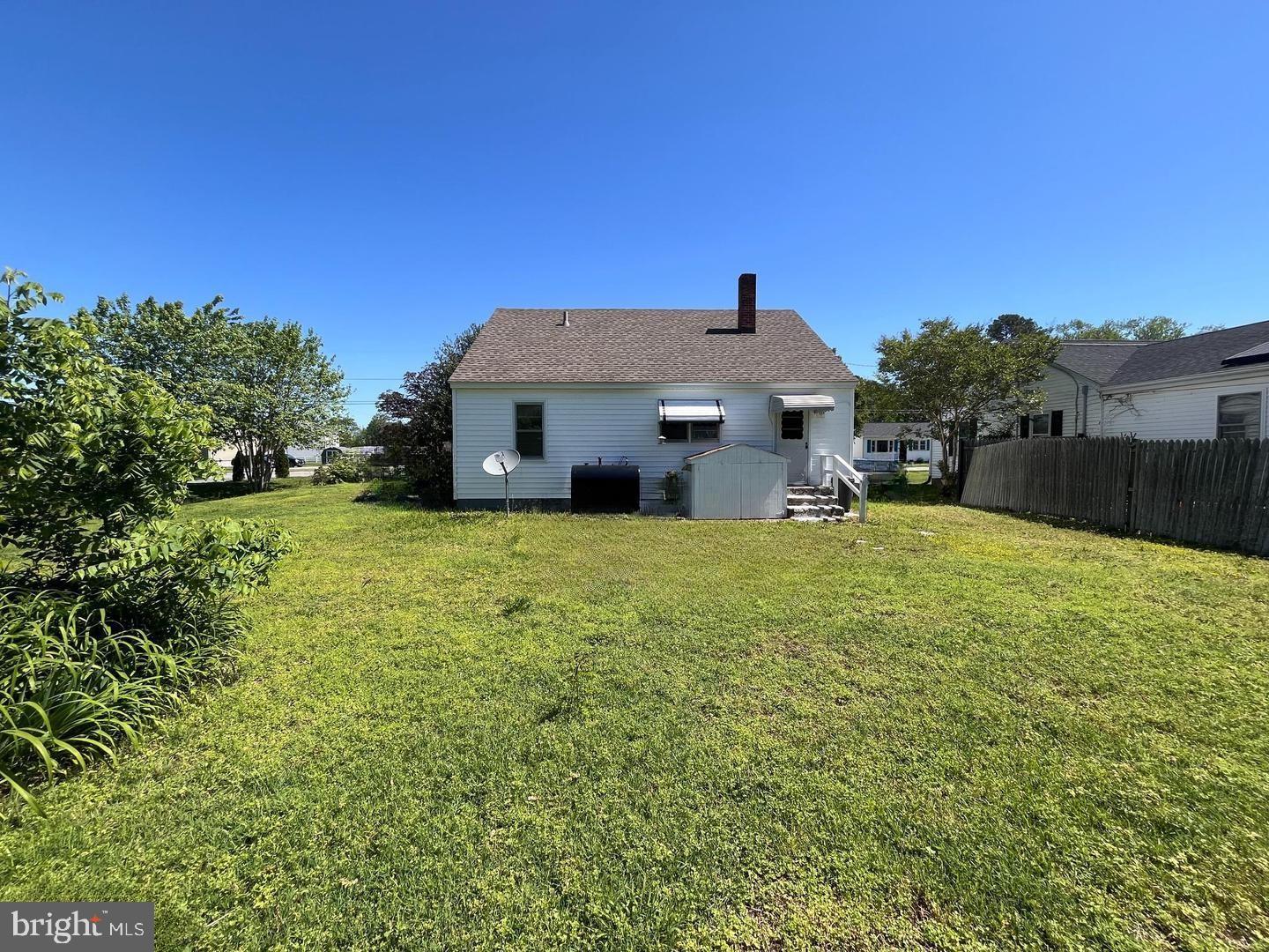 214 E Appleby Ave