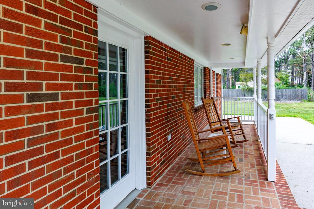 1313 Broadview Dr