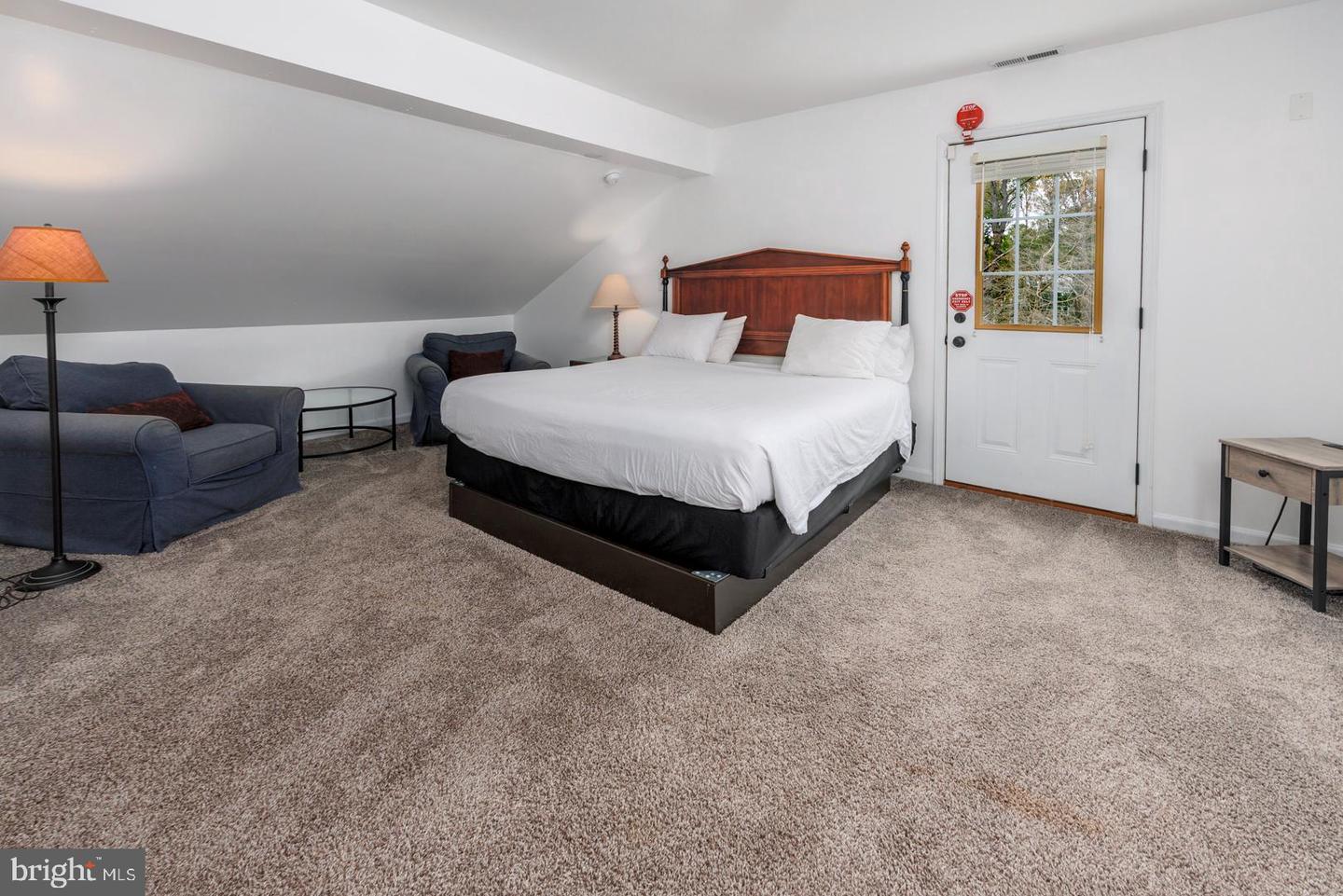 1313 Broadview Dr