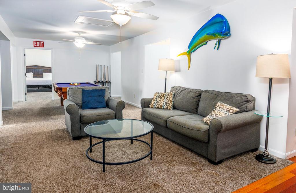 1313 Broadview Dr