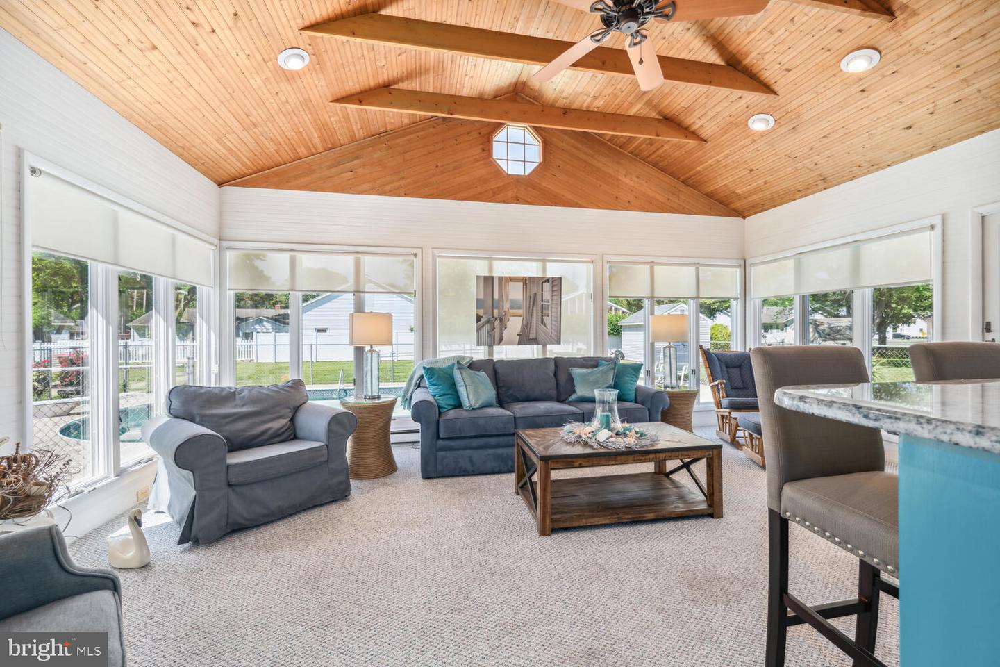 3 Oriole Dr