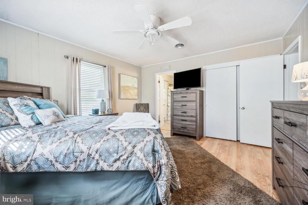 3 Oriole Dr