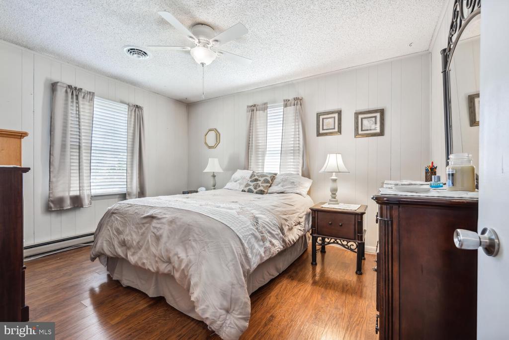 3 Oriole Dr