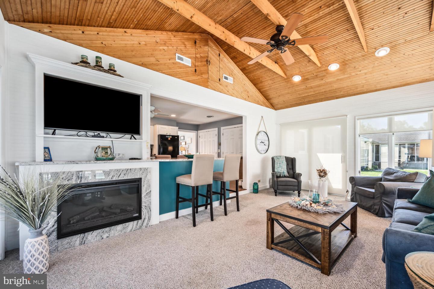 3 Oriole Dr
