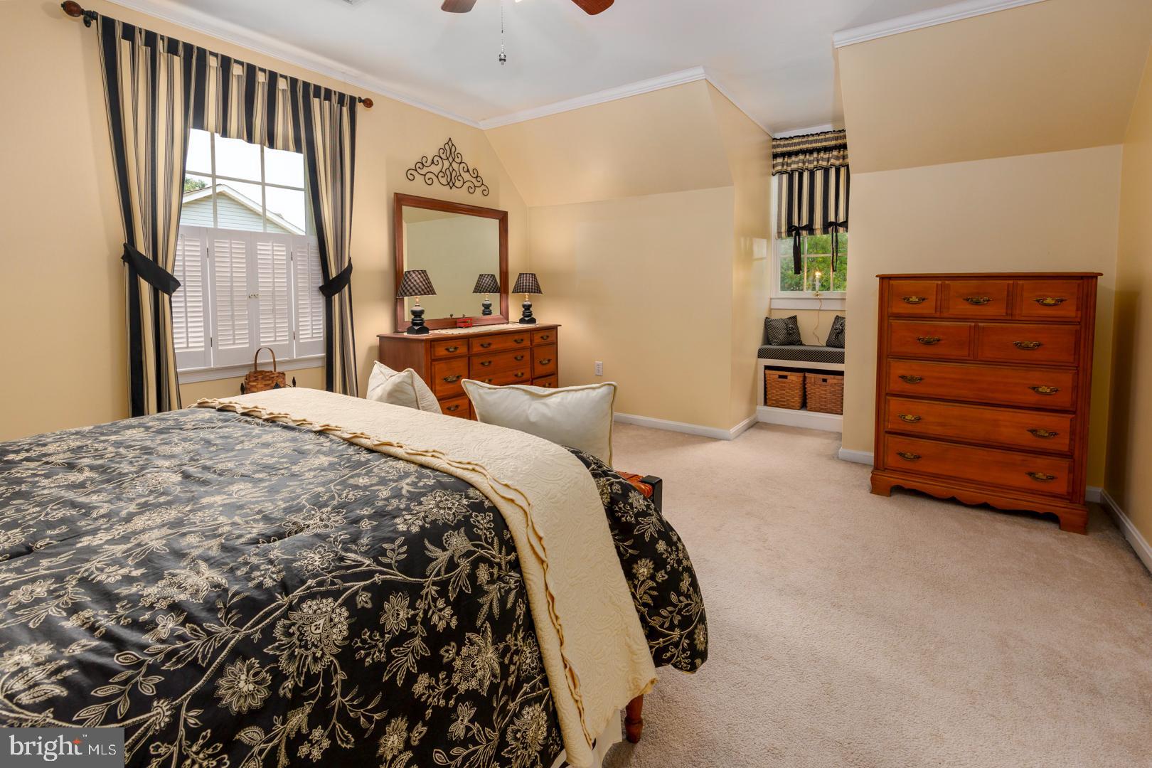 5644 Clifton Woods Dr