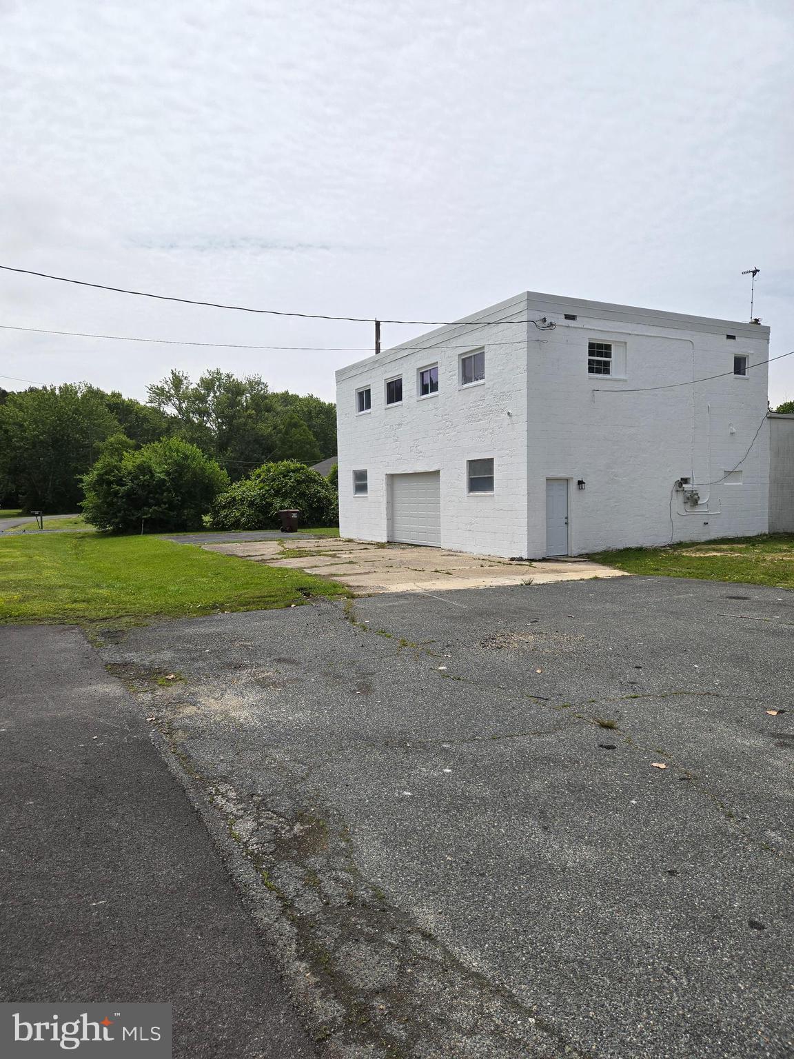2906 Central Road