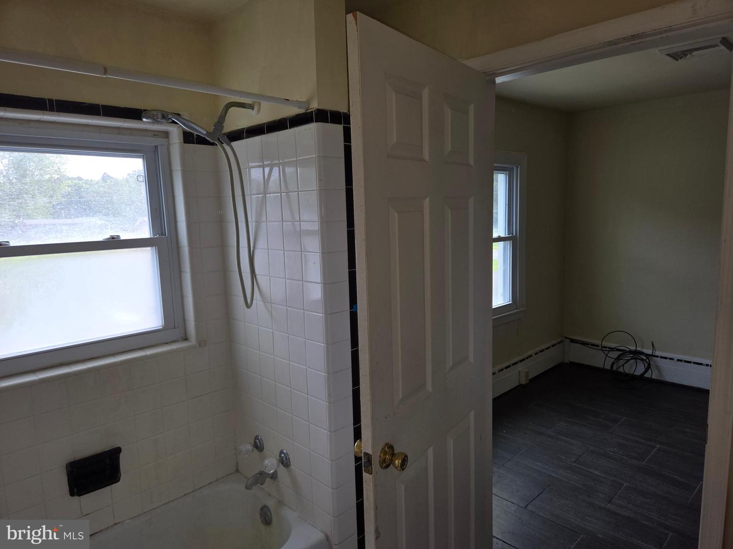 2906 Central Road