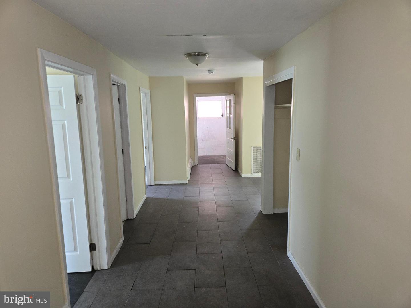 2906 Central Road