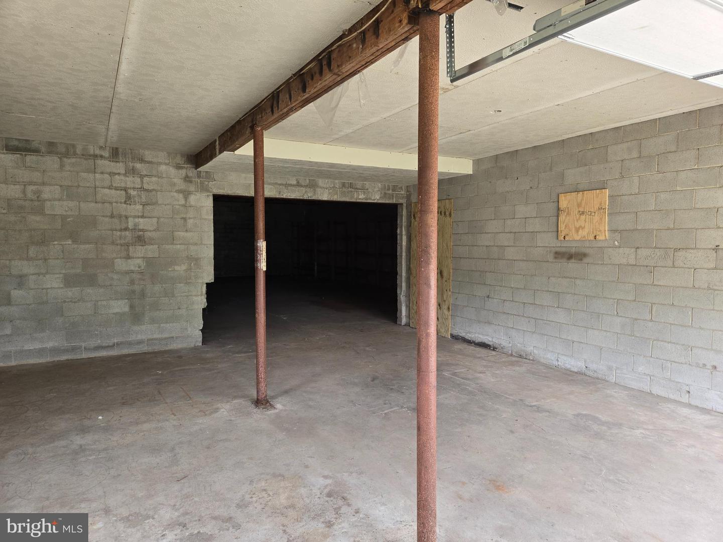 2906 Central Road