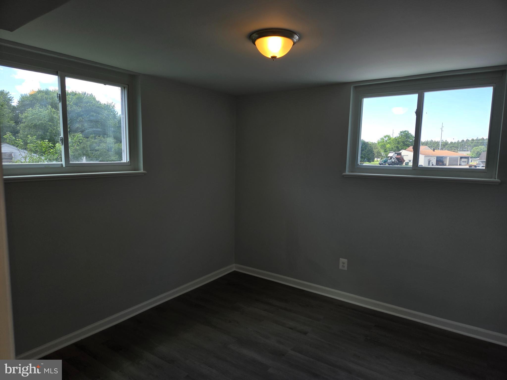 2906 Central Road
