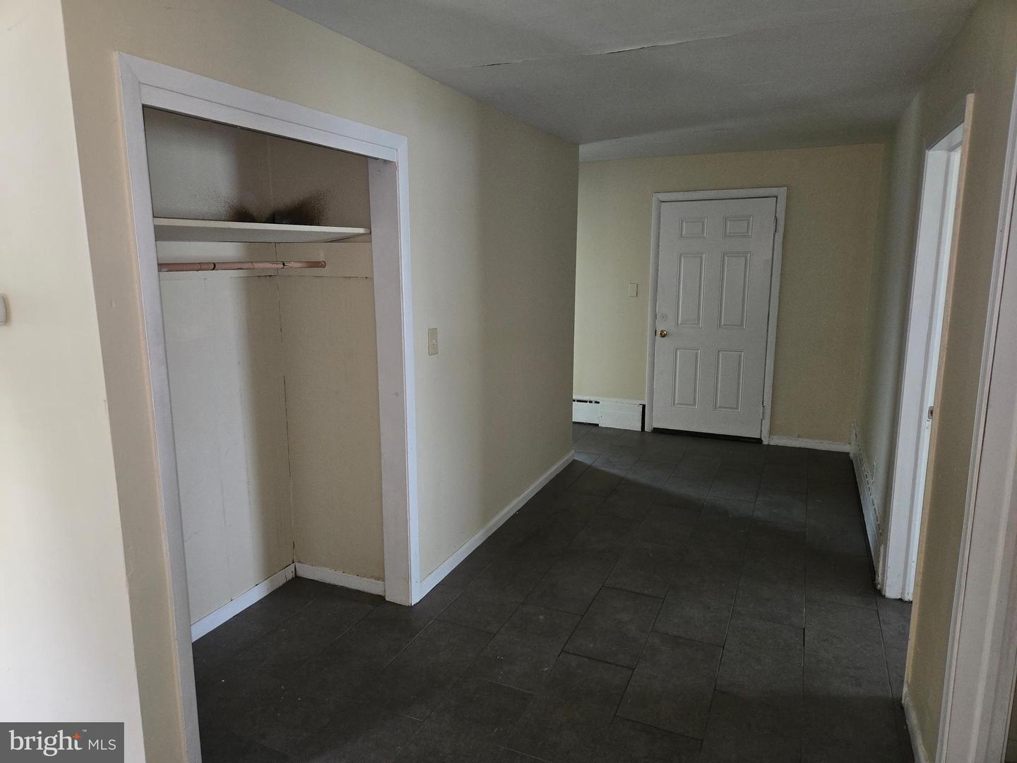 2906 Central Road