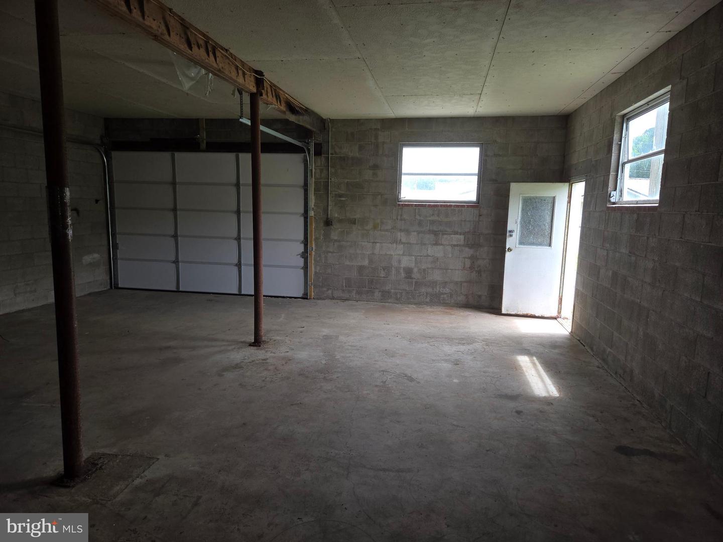 2906 Central Road