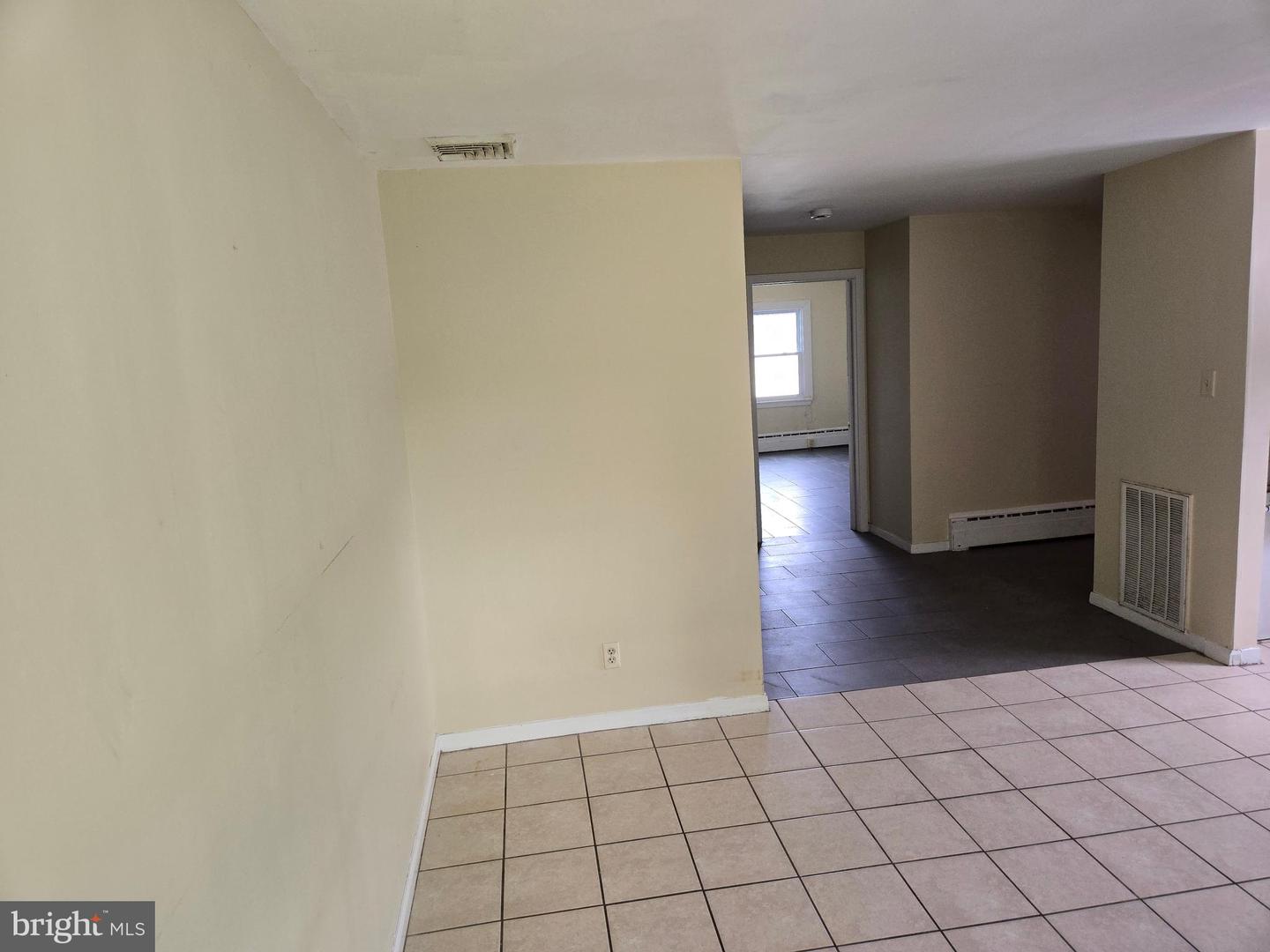2906 Central Road