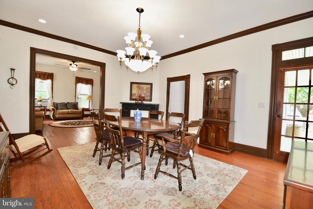 205 OAKLEY ST #1