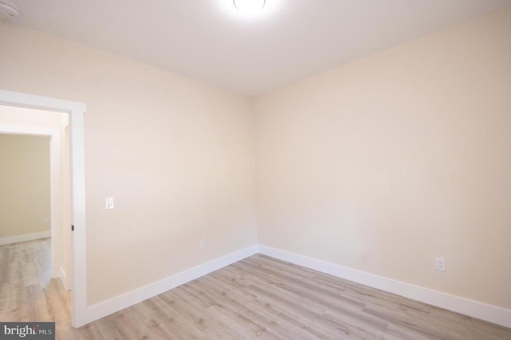 103 Linden Ave