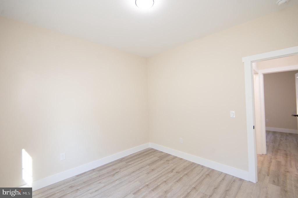 103 Linden Ave